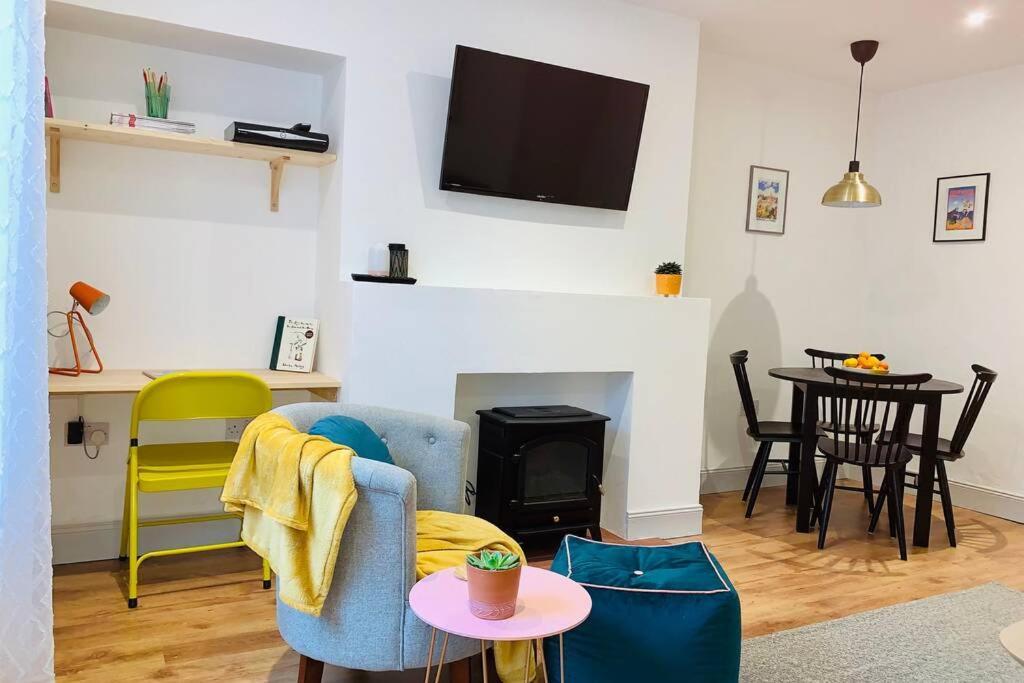 The Nook - A Stylish Apartment With Garden, Near The Beach Berwick Upon Tweed Екстериор снимка