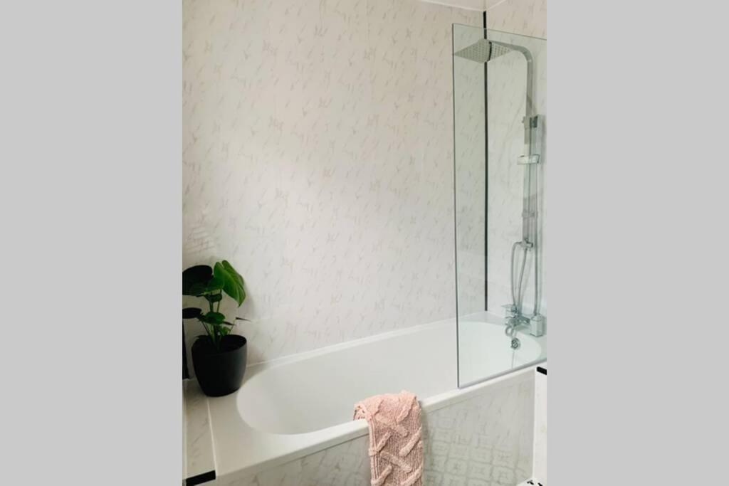 The Nook - A Stylish Apartment With Garden, Near The Beach Berwick Upon Tweed Екстериор снимка